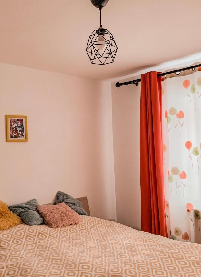 Good Vibes Apartment Campulung Moldovenesc Exterior photo