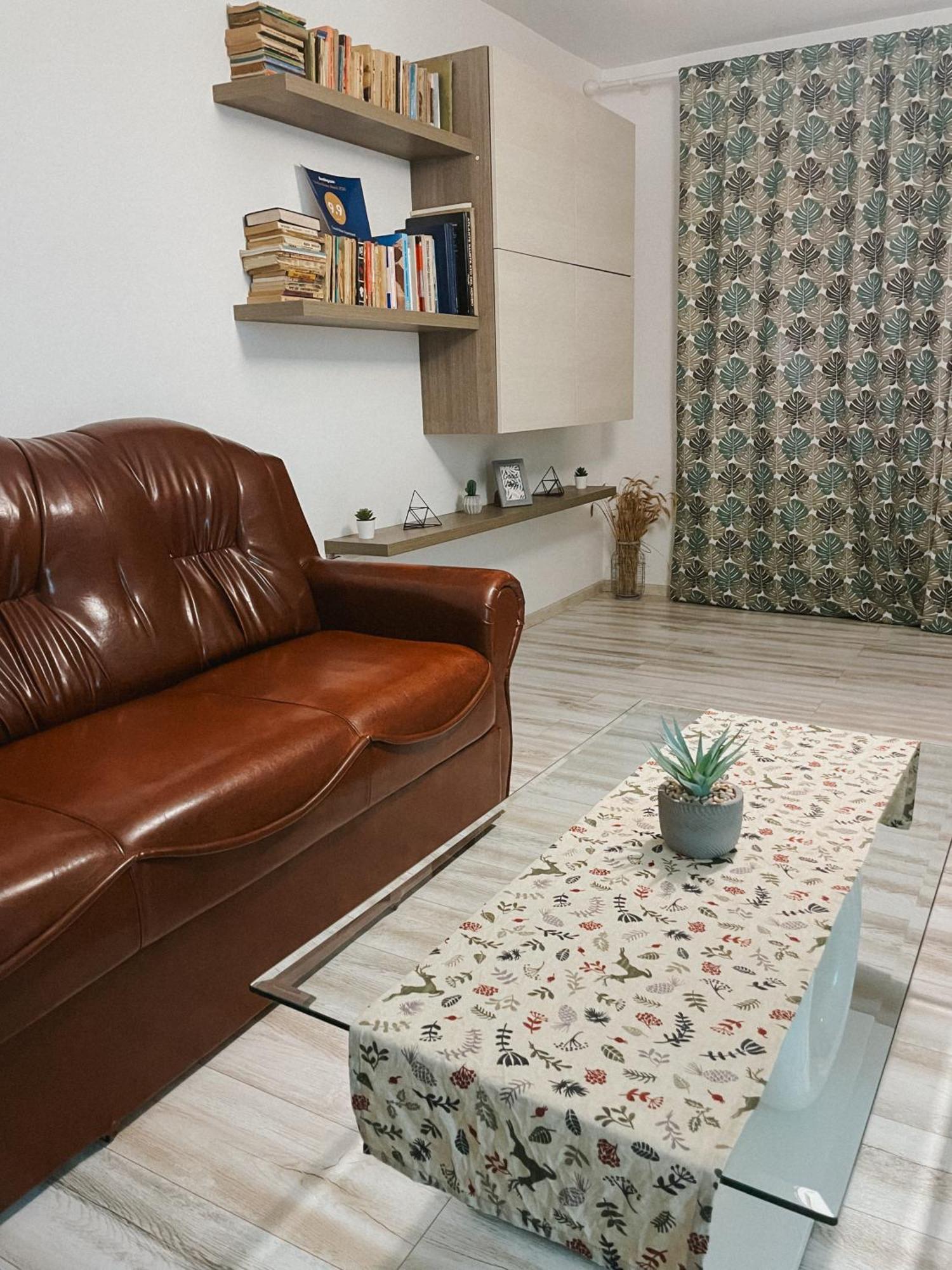 Good Vibes Apartment Campulung Moldovenesc Exterior photo